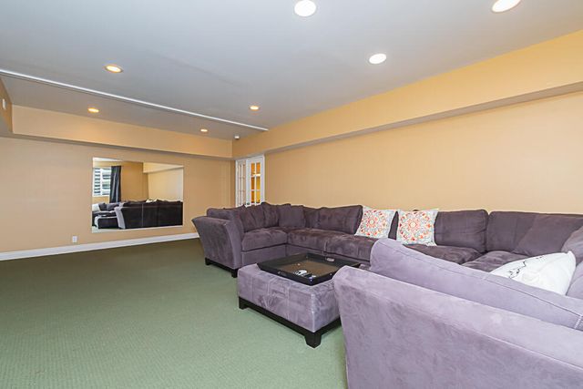 8551 Old Stone Circle, Kalamazoo, MI 49009