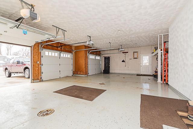 8551 Old Stone Circle, Kalamazoo, MI 49009