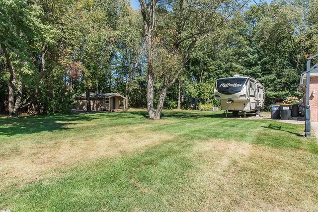 8551 Old Stone Circle, Kalamazoo, MI 49009