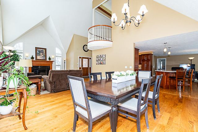 8551 Old Stone Circle, Kalamazoo, MI 49009