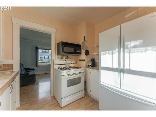 7532 N HEPPNER Ave, Portland, OR 97203