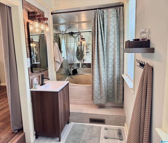 1237 W FOREST DRIVE, Gardendale, AL 35071