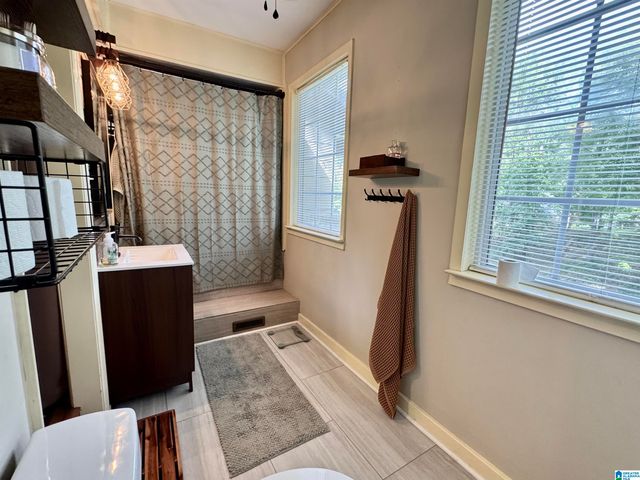 1237 W FOREST DRIVE, Gardendale, AL 35071