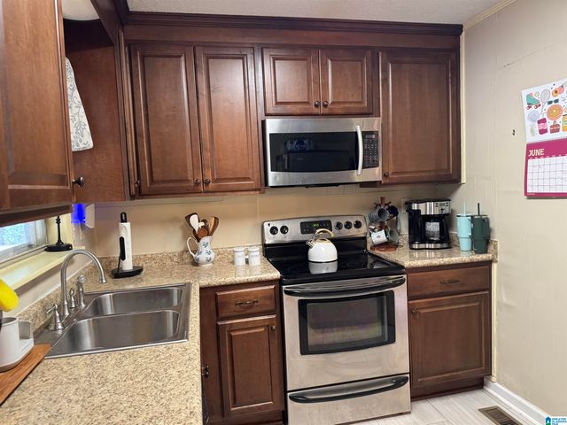 1237 W FOREST DRIVE, Gardendale, AL 35071