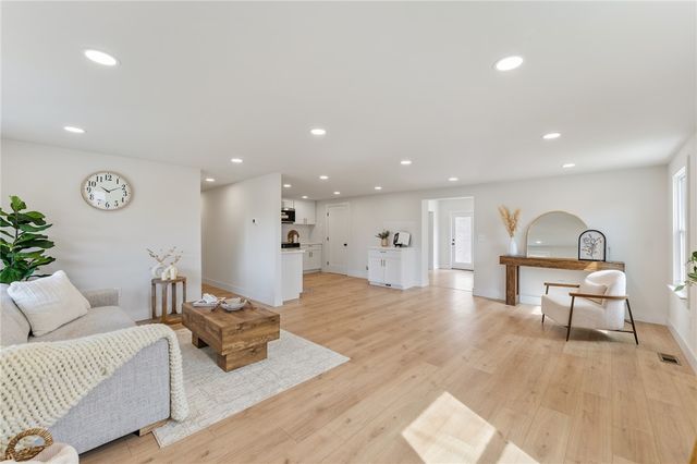 5202 Highway 86, Easley, SC 29642