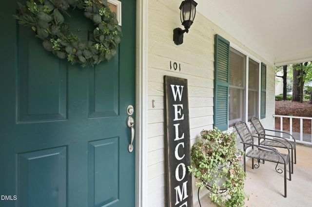 101 Cathedral Way, Cary, NC 27513