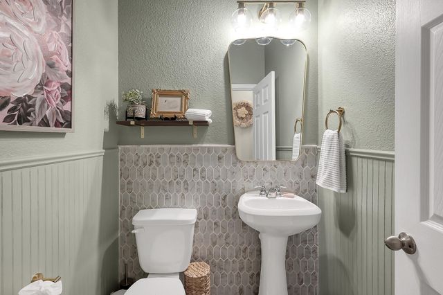 679 Red Elm Lane, Conroe, TX 77304