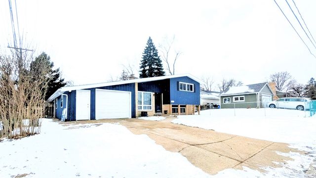 2209 Melrose Avenue, Waukegan, IL 60085