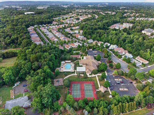 14 Daulton Dr, Franklin Twp., NJ 08873