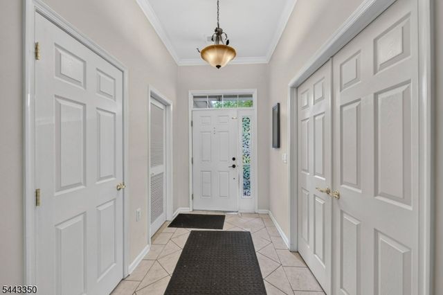14 Daulton Dr, Franklin Twp., NJ 08873