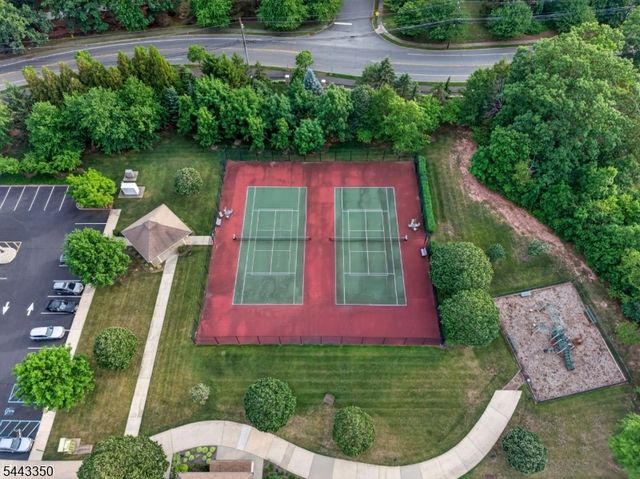 14 Daulton Dr, Franklin Twp., NJ 08873