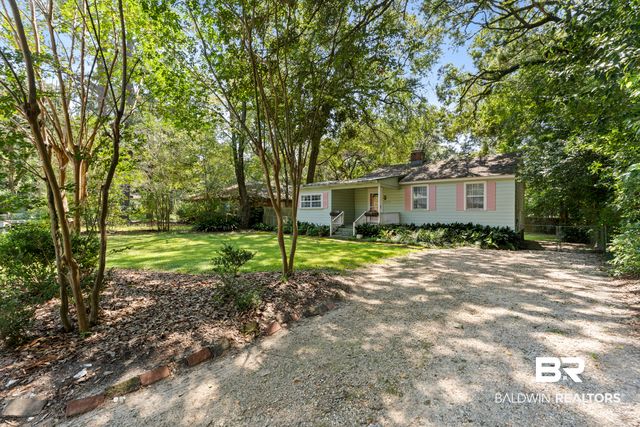 5105 E Village Circle, Mobile, AL 36608