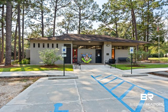 5105 E Village Circle, Mobile, AL 36608