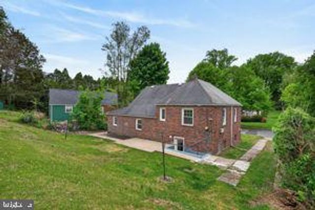 3148 BROOKWOOD ST, Harrisburg, PA 17111