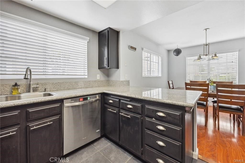 74 Woodleaf, Irvine, CA 92614 — photo 5