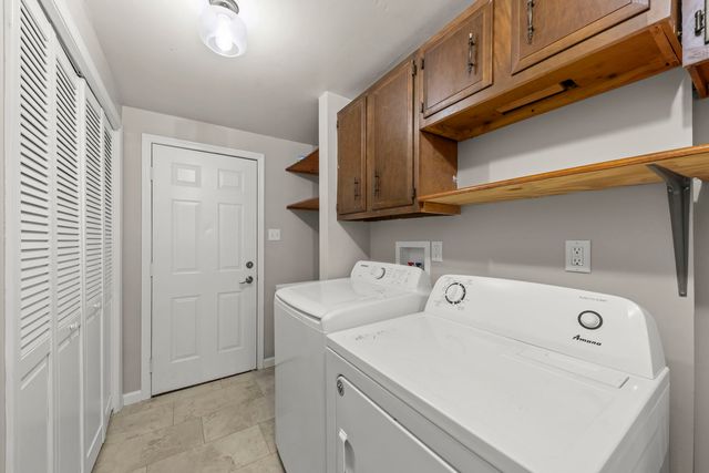 548 Jo Ann Court, Lockport, IL 60441