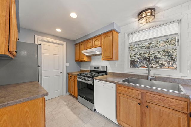 548 Jo Ann Court, Lockport, IL 60441