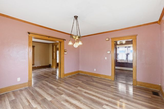 1214 W Riverside, Wichita, KS 67203