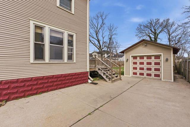 1214 W Riverside, Wichita, KS 67203