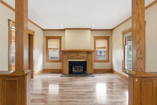 1214 W Riverside, Wichita, KS 67203