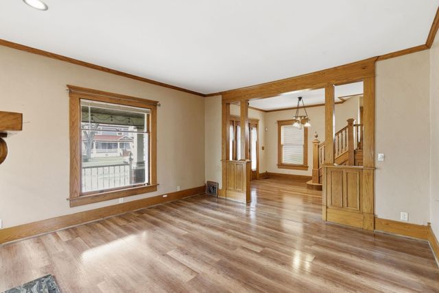 1214 W Riverside, Wichita, KS 67203