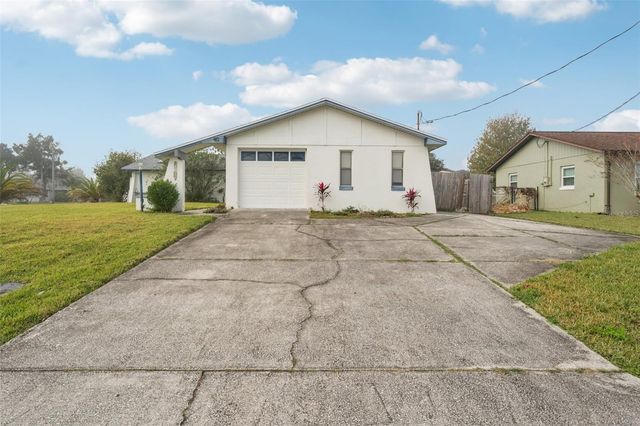 40 FLOWER HILL LANE, Palm Coast, FL 32137