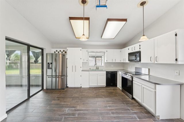 40 FLOWER HILL LANE, Palm Coast, FL 32137