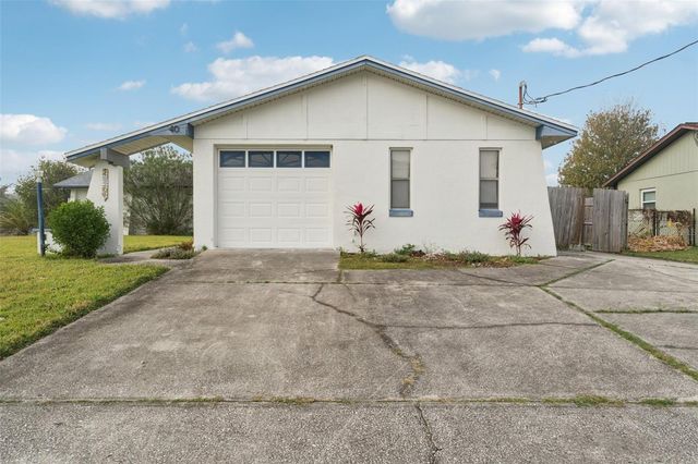 40 FLOWER HILL LANE, Palm Coast, FL 32137