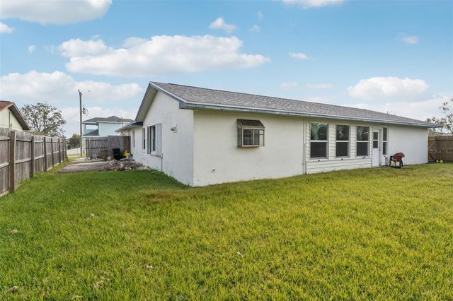 40 FLOWER HILL LANE, Palm Coast, FL 32137