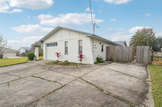 40 FLOWER HILL LANE, Palm Coast, FL 32137