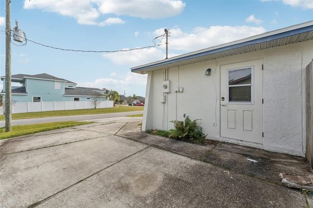 40 FLOWER HILL LANE, Palm Coast, FL 32137