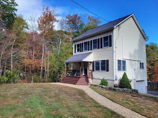 297 Sheldon Rd, Barre, MA 01005