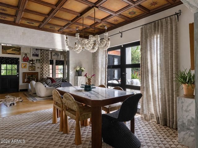 61 W WILSHIRE Drive, Phoenix, AZ 85003