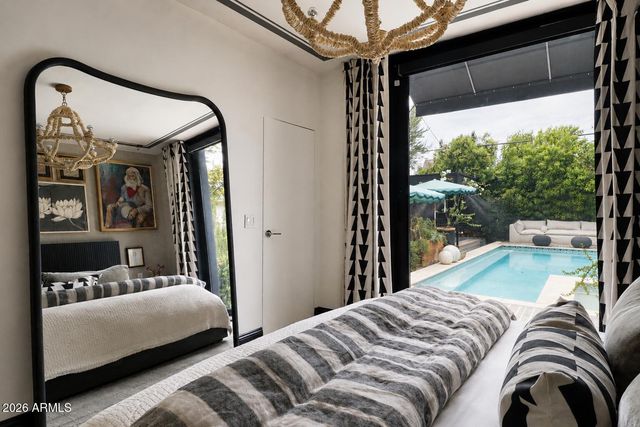 61 W WILSHIRE Drive, Phoenix, AZ 85003