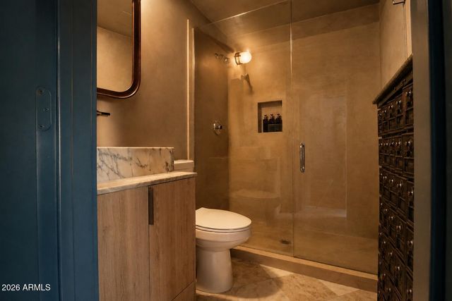 61 W WILSHIRE Drive, Phoenix, AZ 85003