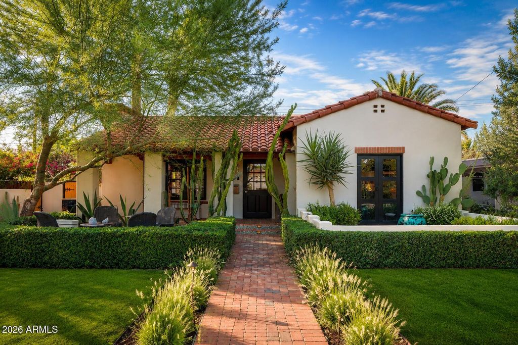 61 W WILSHIRE Drive, Phoenix, AZ 85003 — exterior