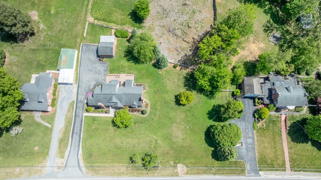 5654 Lee Hwy, Troutville, VA 24175