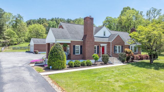 5654 Lee Hwy, Troutville, VA 24175