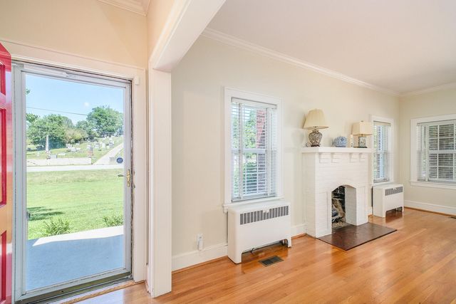 5654 Lee Hwy, Troutville, VA 24175