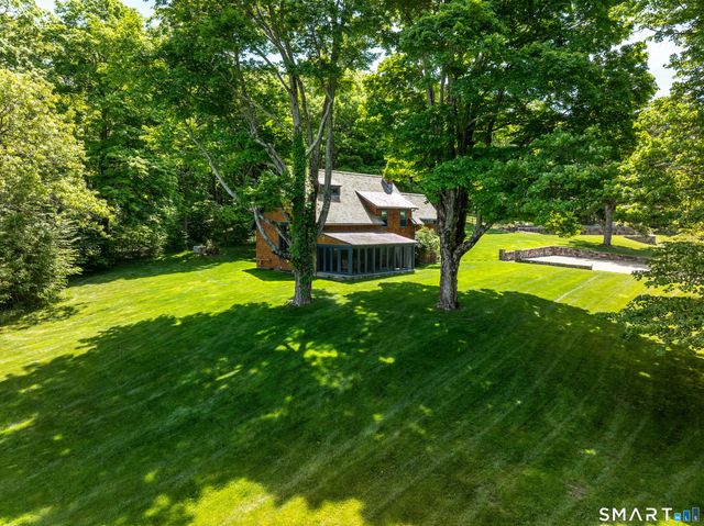 240 Umpawaug Road, Redding, CT 06896