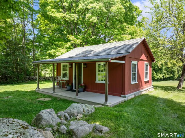 240 Umpawaug Road, Redding, CT 06896