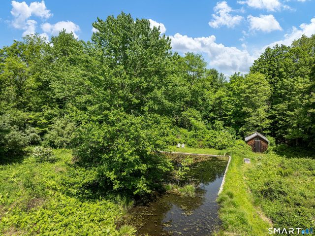 240 Umpawaug Road, Redding, CT 06896