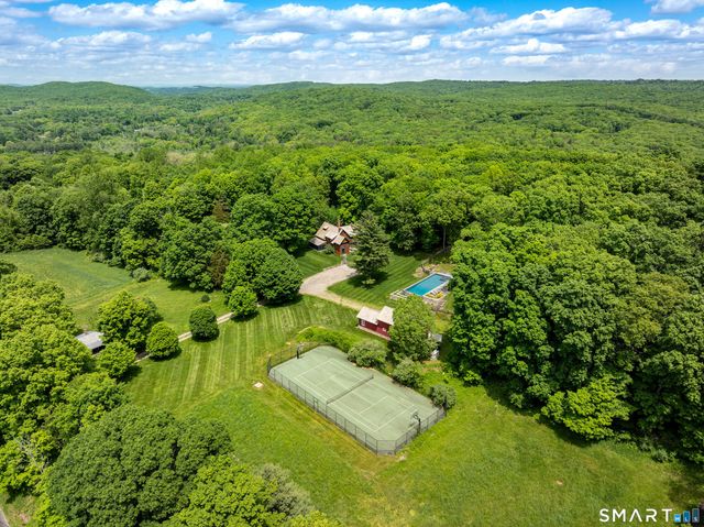 240 Umpawaug Road, Redding, CT 06896