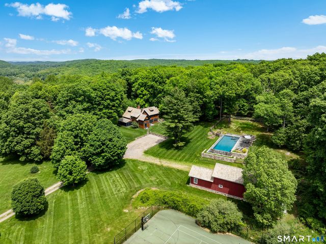 240 Umpawaug Road, Redding, CT 06896