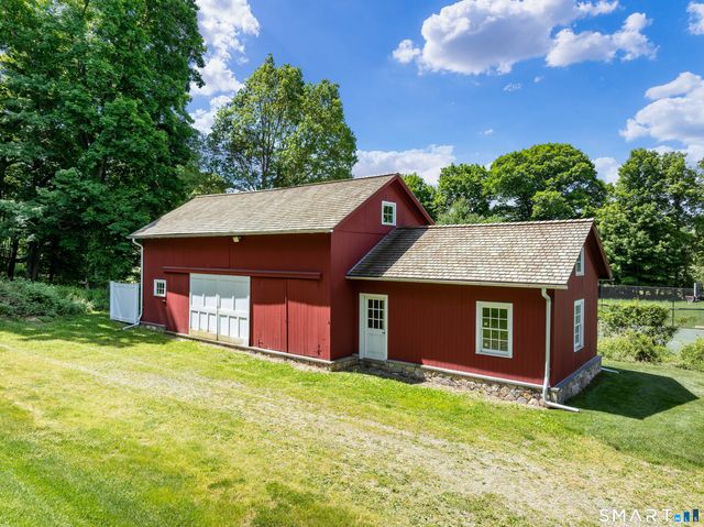 240 Umpawaug Road, Redding, CT 06896