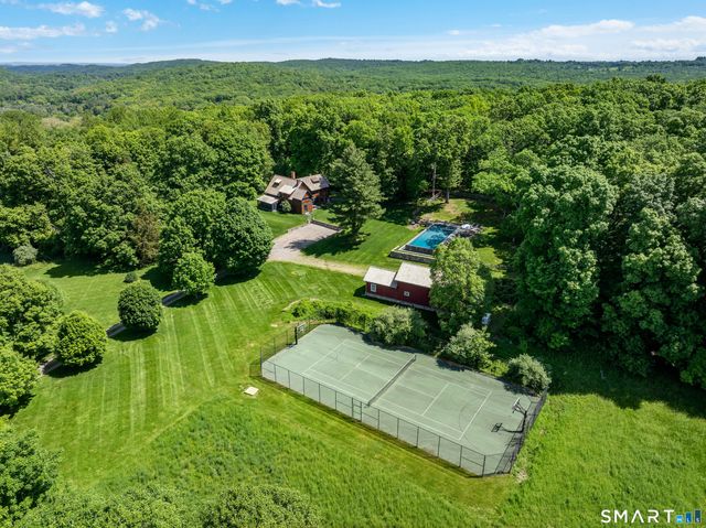 240 Umpawaug Road, Redding, CT 06896