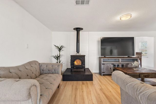 287 Pecan Drive, Pottsboro, TX 75076