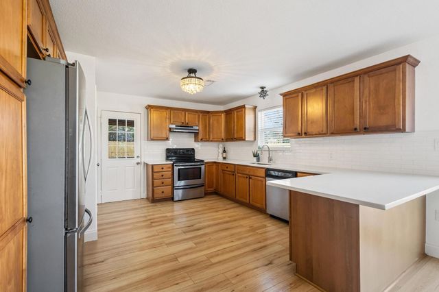 287 Pecan Drive, Pottsboro, TX 75076