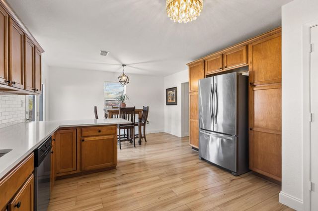 287 Pecan Drive, Pottsboro, TX 75076