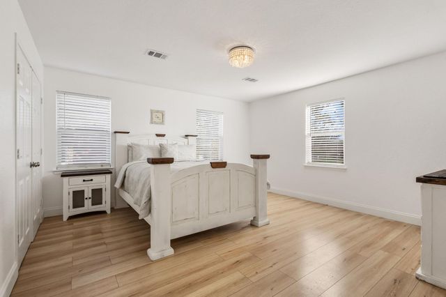 287 Pecan Drive, Pottsboro, TX 75076